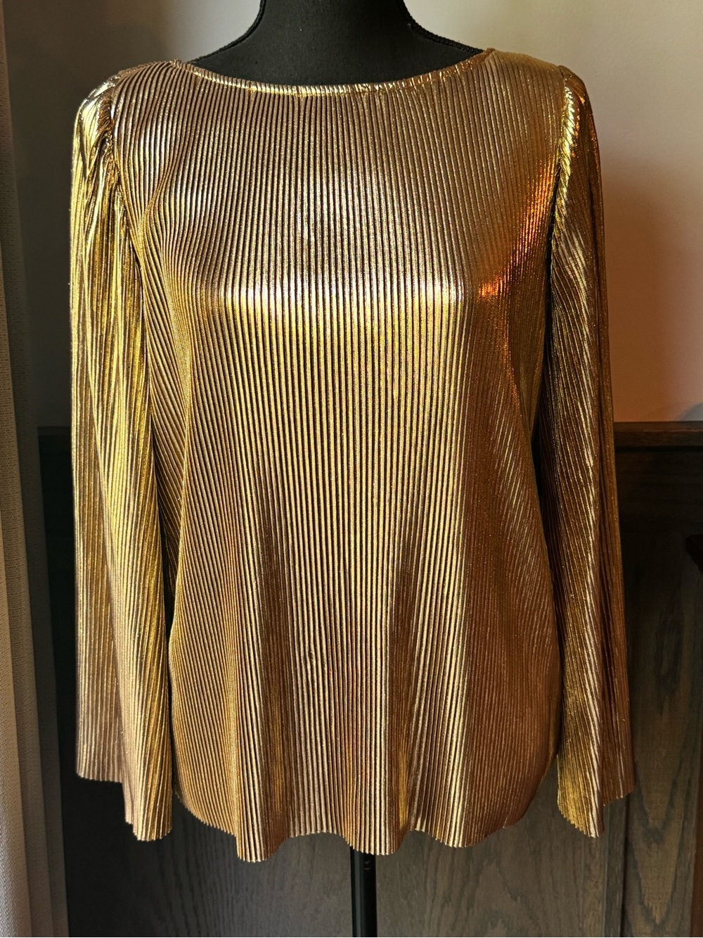 Jennifer Lopez Metallic Gold Pleated Long-Sleeve Top NWT medium